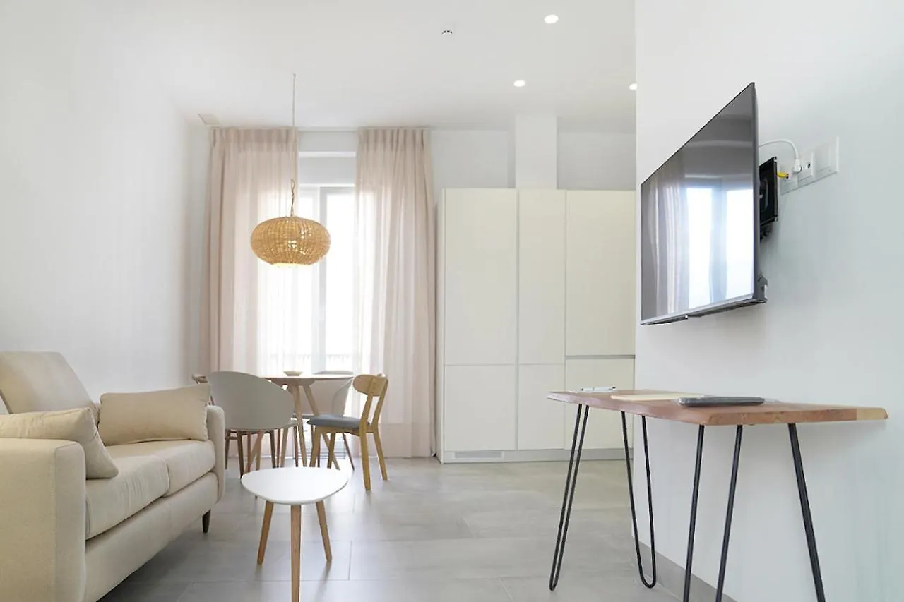 公寓式酒店 Casa De La Vega Suites 奇克拉纳－德拉弗龙特拉 西班牙